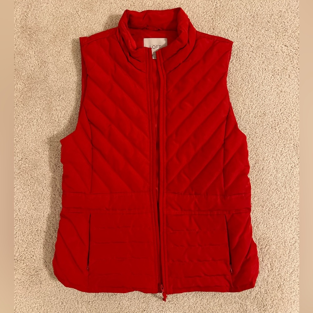 LOFT red puffer vest